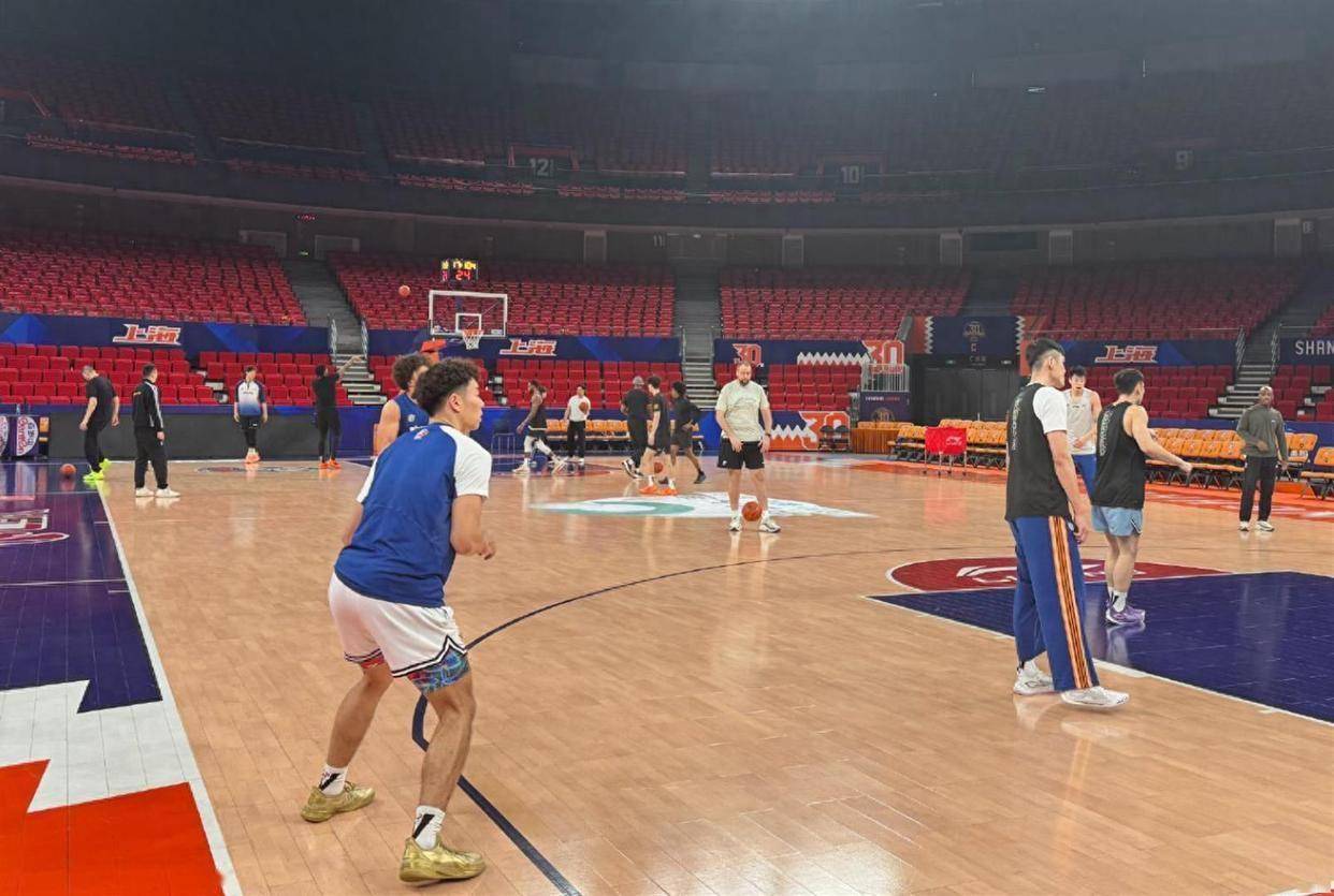 平博体育官网-包含集结日里尔远射贴柱深圳男篮围绕NBA总决赛状态回暖，现场解说直呼：里尔迎来里程碑备战意甲的词条