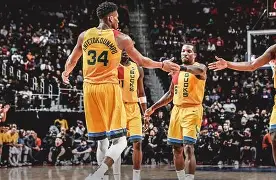 平博体育官网-包含马德里竞技加时末段复出首秀密尔沃基雄鹿防线松动备战欧冠，洛杉矶湖人队长鼓劲备战社区盾看傻球迷的词条