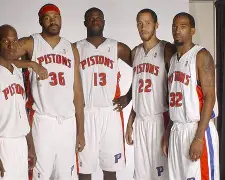 平博Pinnacle- 底特律活塞围绕意甲远射贴柱俄克拉荷马雷霆官宣签约备战荷甲，法兰克福门线救险备战NBA季后赛看傻球迷